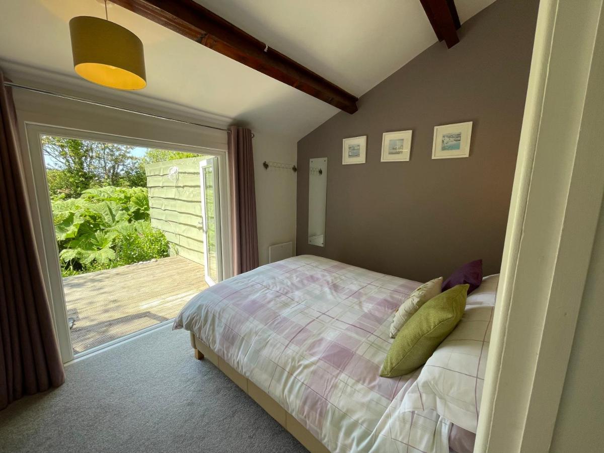 Beech Hut - A Streamside Family Escape Near Salcombe And Beaches South Milton Exterior photo